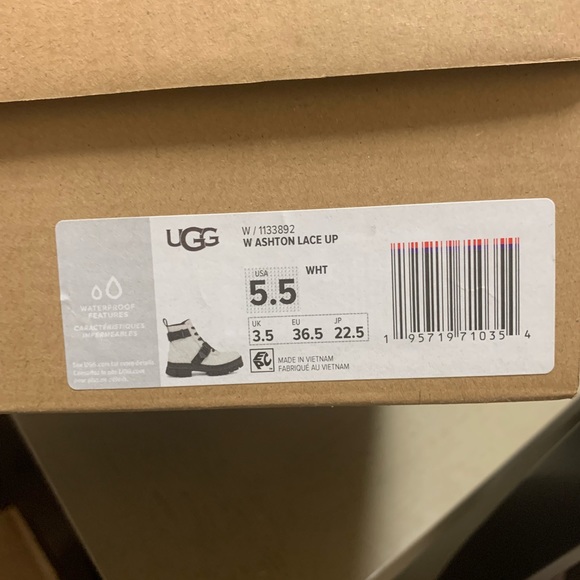 Ugg Ashton Lace White Boots size 5.5 - Picture 4 of 6